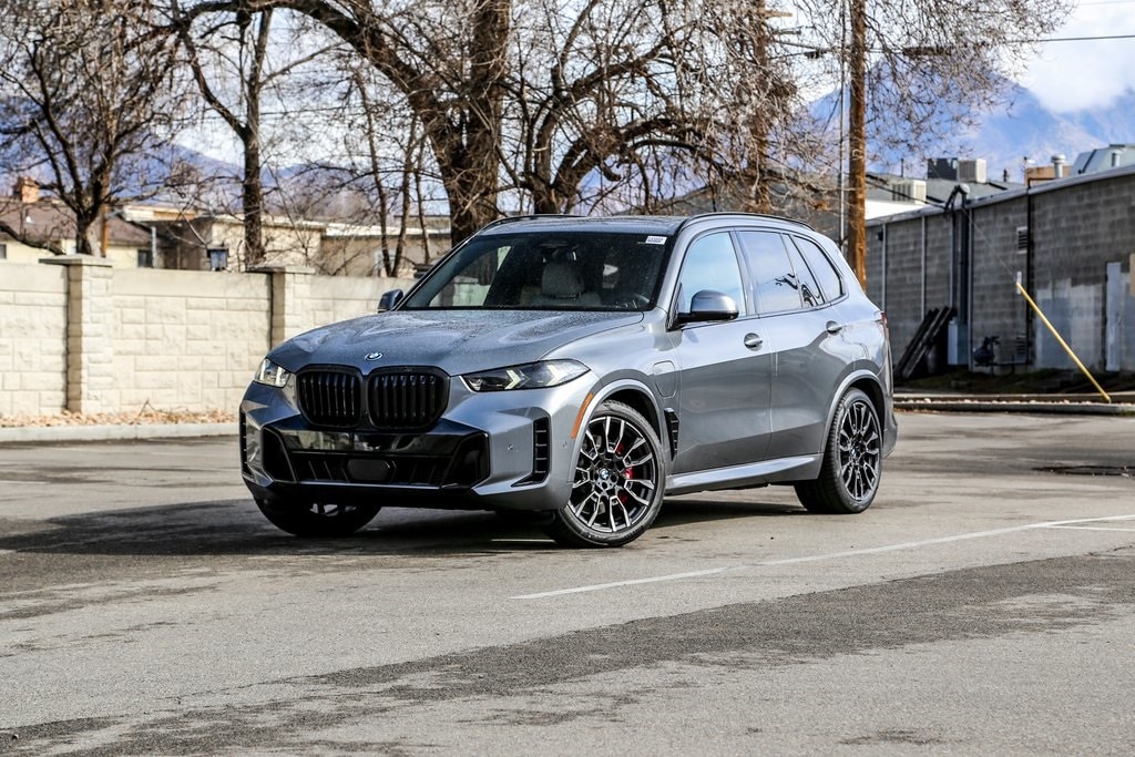 2026 BMW X5 xDrive50e's photo