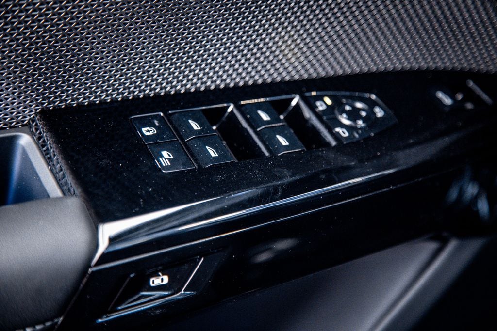2026 BMW 7 Series 760i - Photo 28