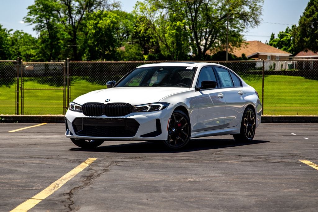 2026 BMW 3 Series 330i xDrive Sedan's photo