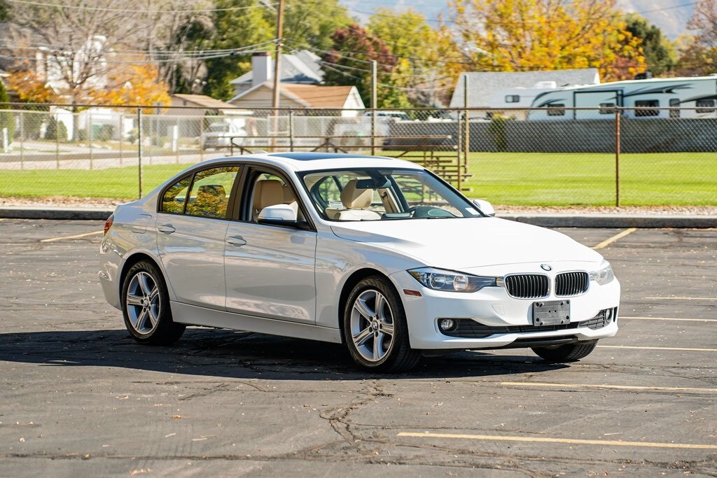 Used 2014 BMW 320i xDrive  Sedan
