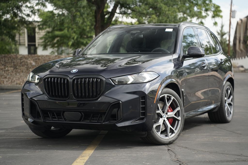 2026 BMW X5 xDrive50e's photo