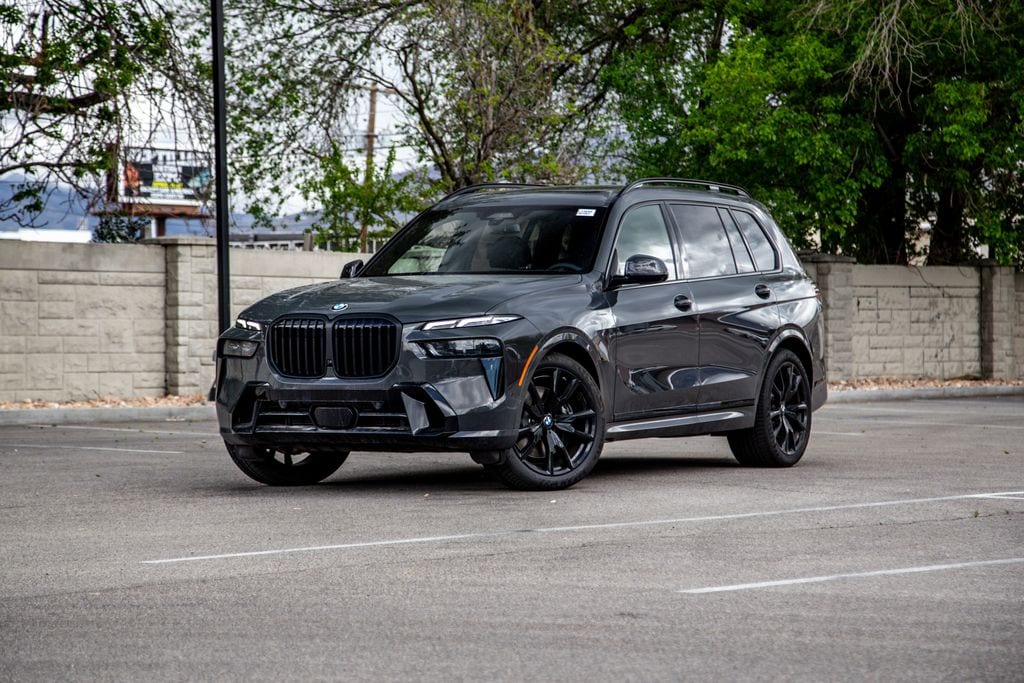 2026 BMW X7 xDrive40i's photo