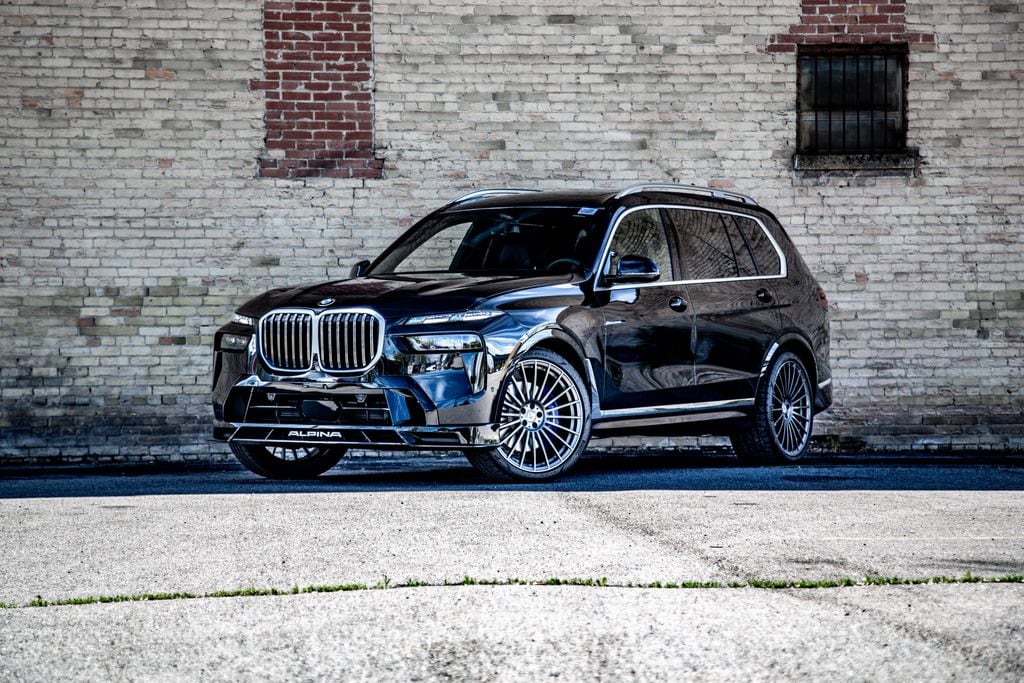 2026 BMW X7 ALPINA XB7's photo