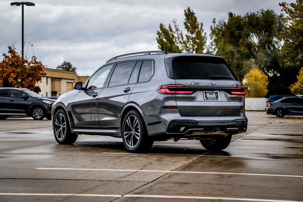 New 2026 BMW X7 xDrive40i SUV