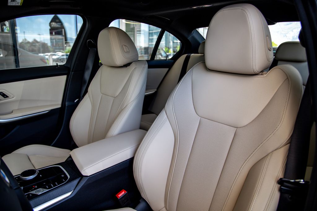 2026 BMW 3 Series 330i - Photo 20