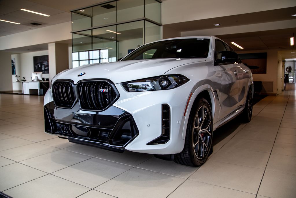 2027 BMW X6 M60i's photo