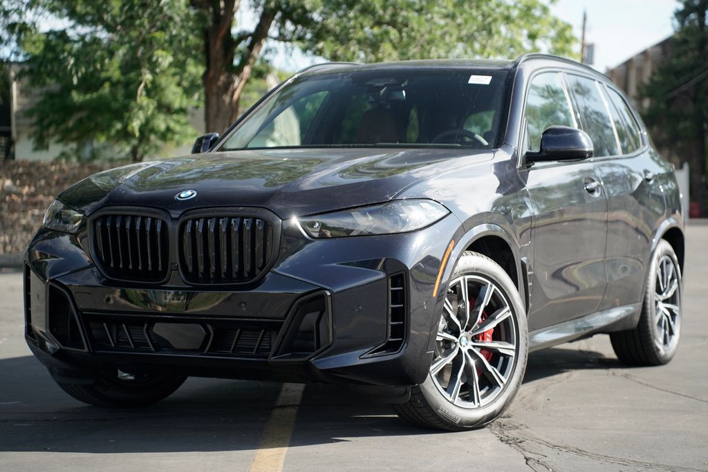2026 BMW X5 xDrive50e's photo