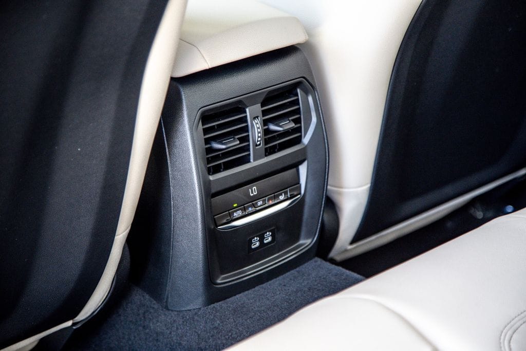 2026 BMW 3 Series 330i - Photo 23