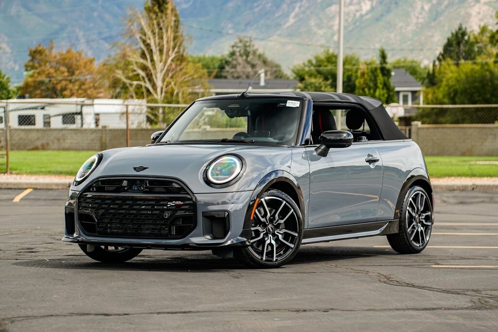 2026 Mini Cooper Convertible Iconic photo 2