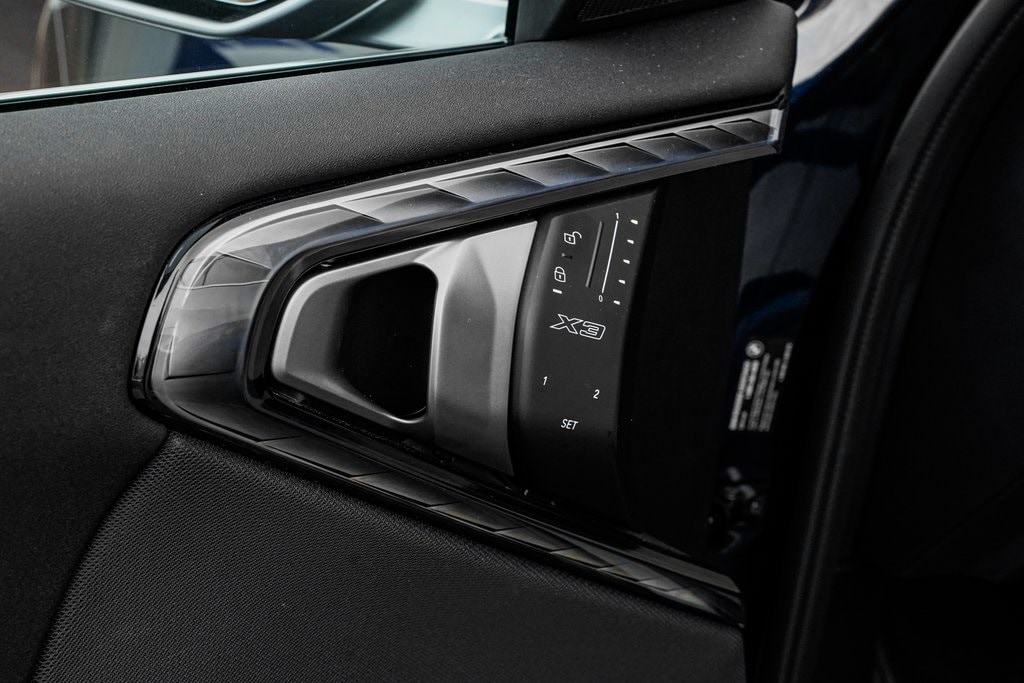 2026 BMW X3 30 - Photo 9