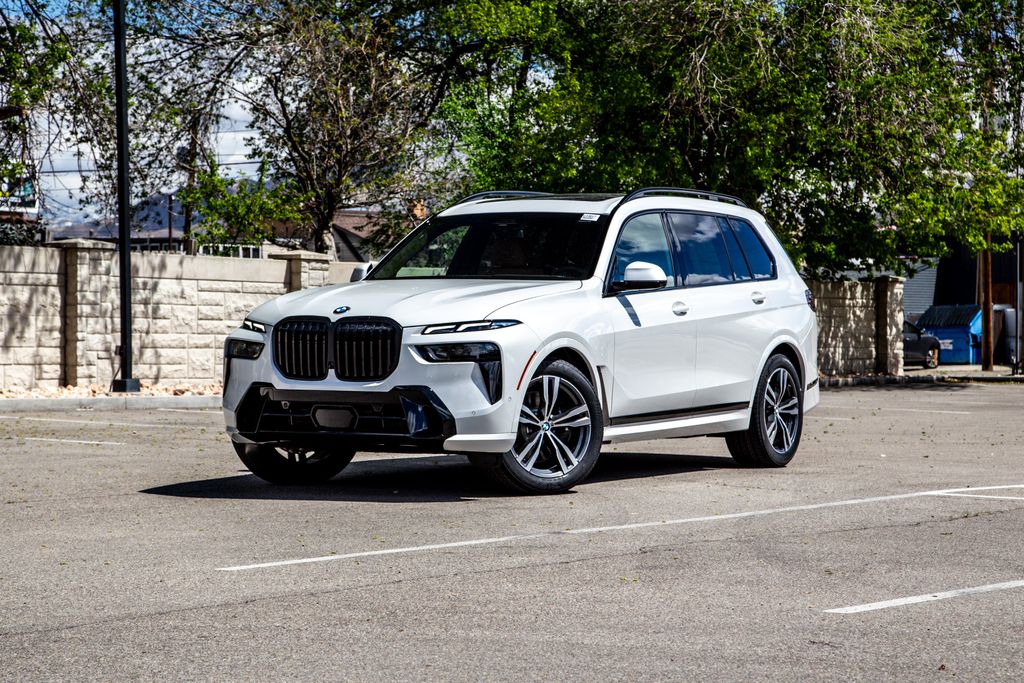2026 BMW X7 xDrive40i's photo