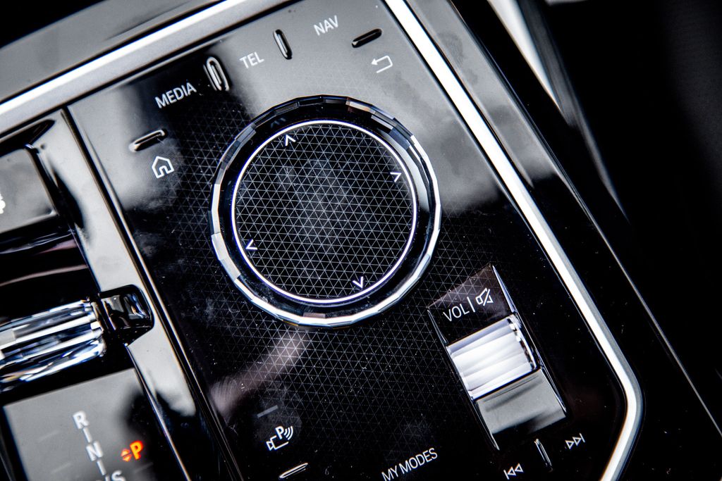 2026 BMW 7 Series 760i - Photo 23