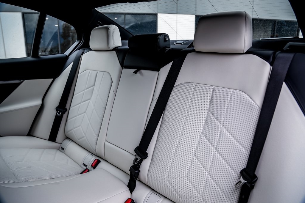 2026 BMW 5 Series 530i - Photo 24
