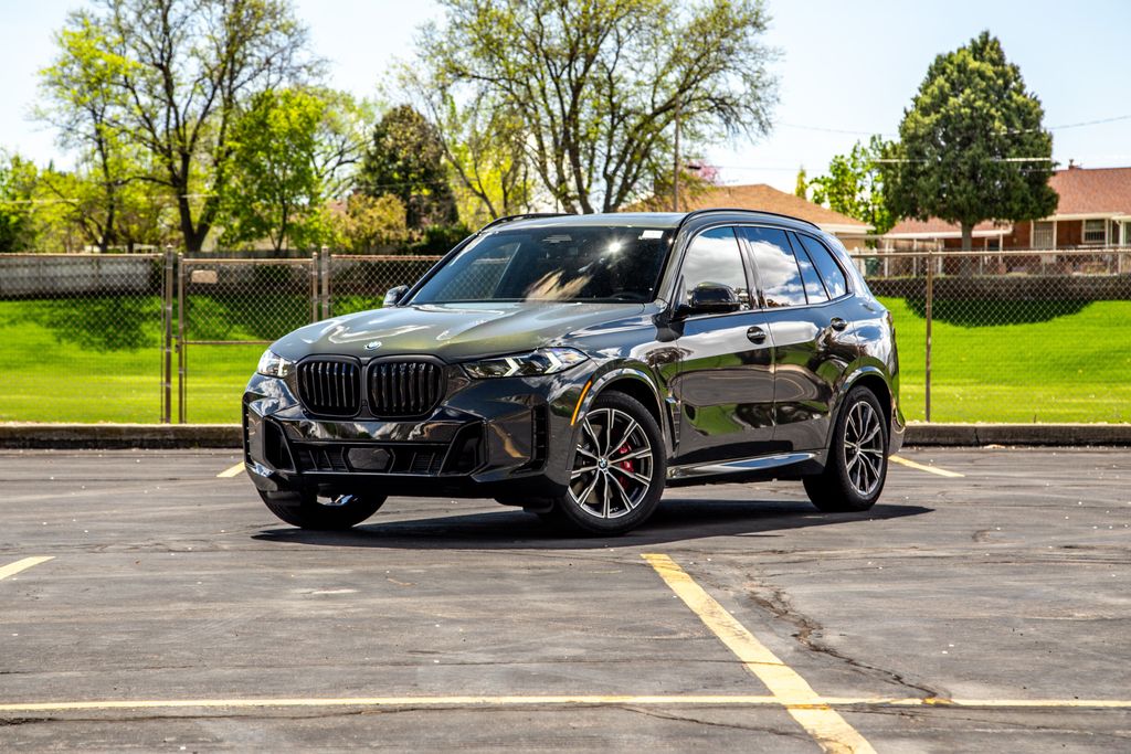 2026 BMW X5 xDrive50e's photo