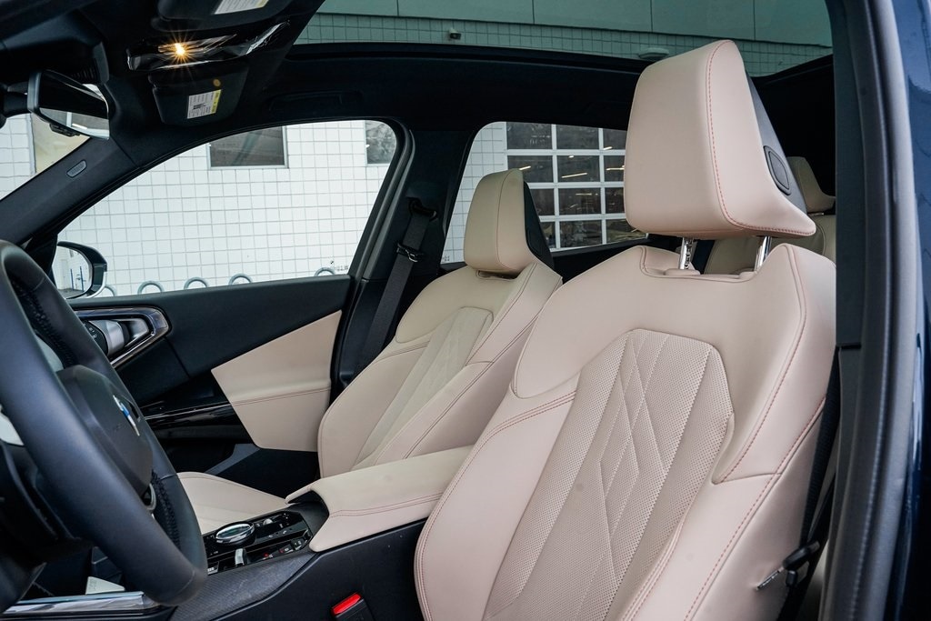 2026 BMW X3 30 - Photo 14