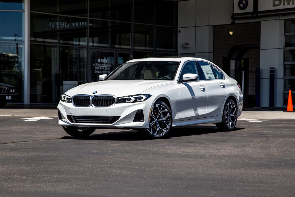 2026 BMW 3 Series 330i xDrive Sedan's photo