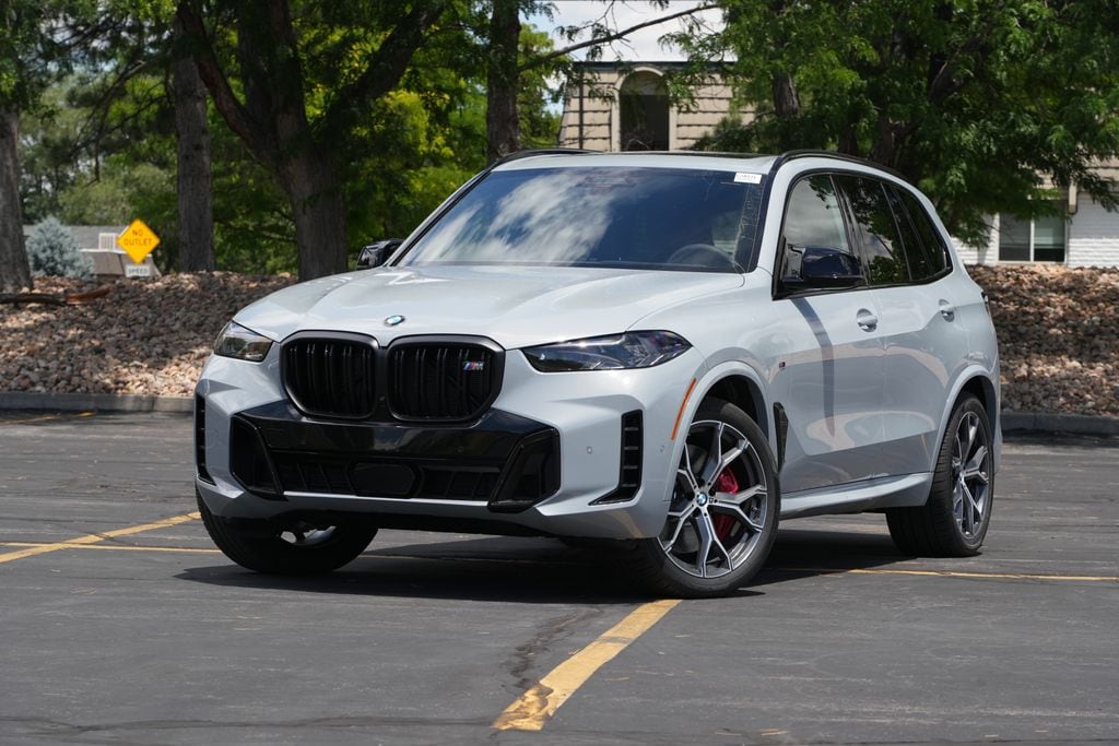 2026 BMW X5 M60i's photo