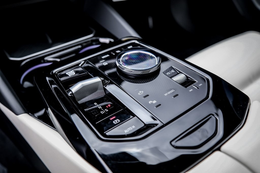 2026 BMW 5 Series 530i - Photo 15