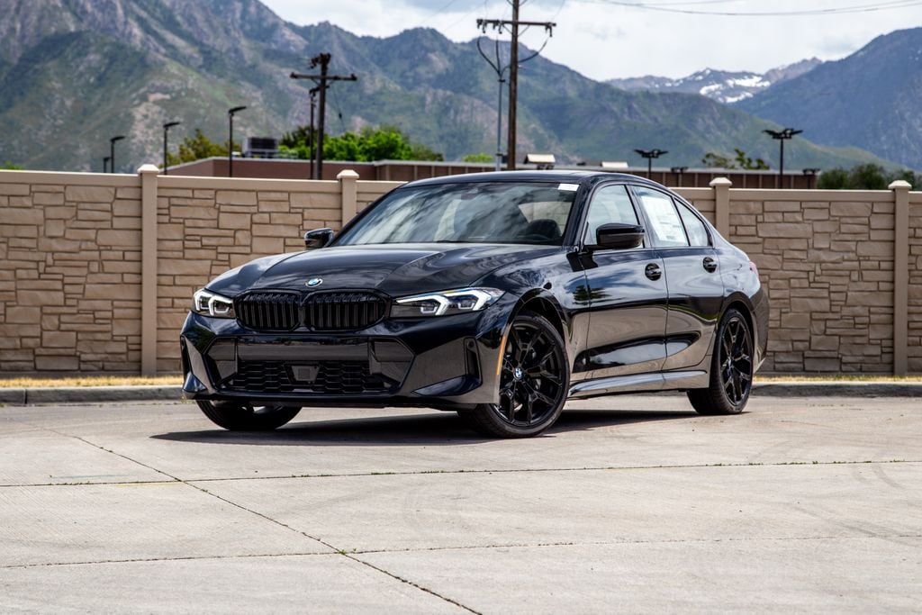 2026 BMW 3 Series 330i xDrive Sedan's photo
