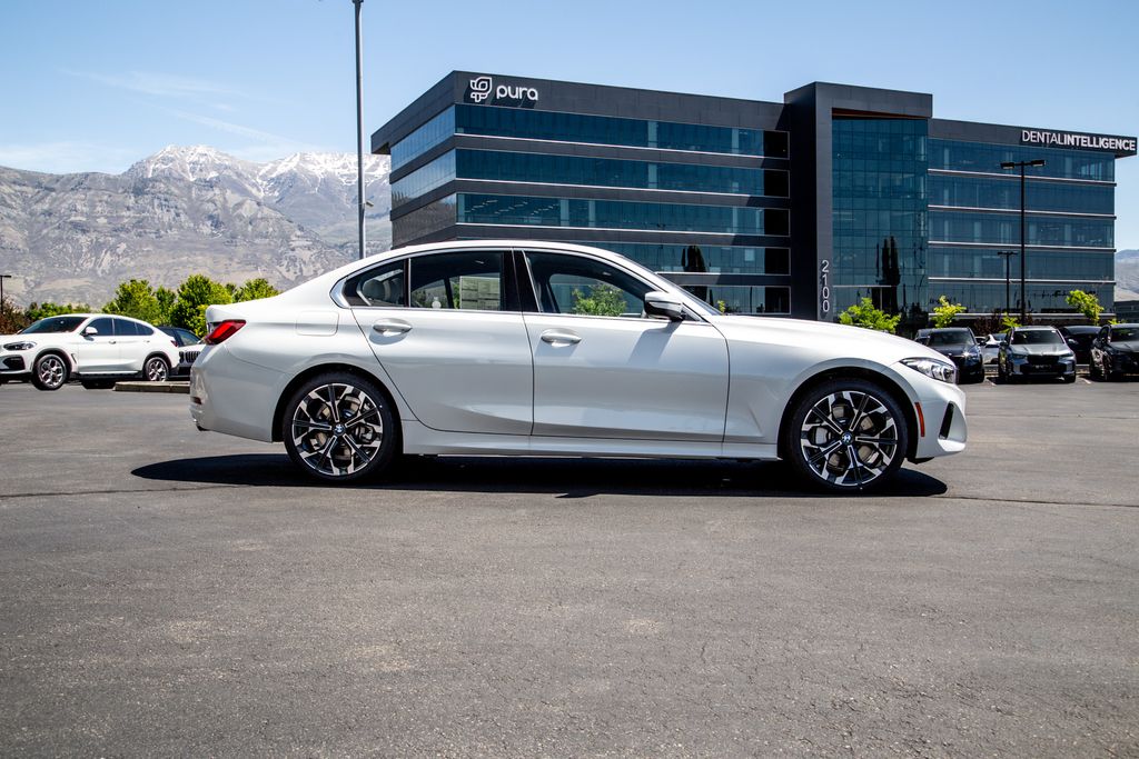 2026 BMW 3 Series 330i - Photo 6