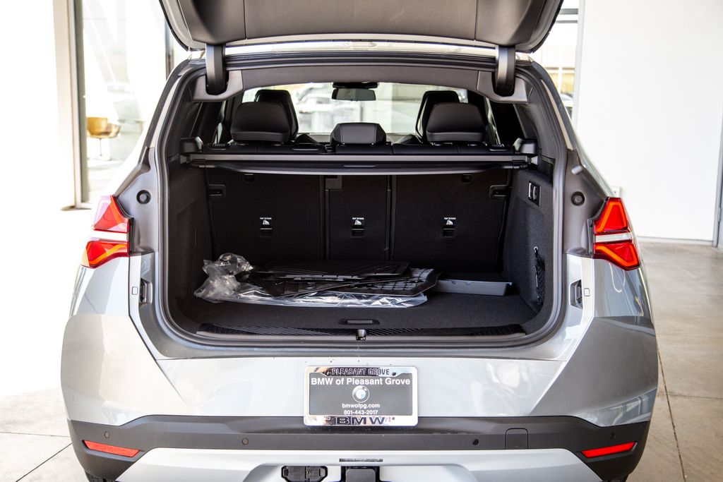 2026 BMW X3 30 - Photo 26