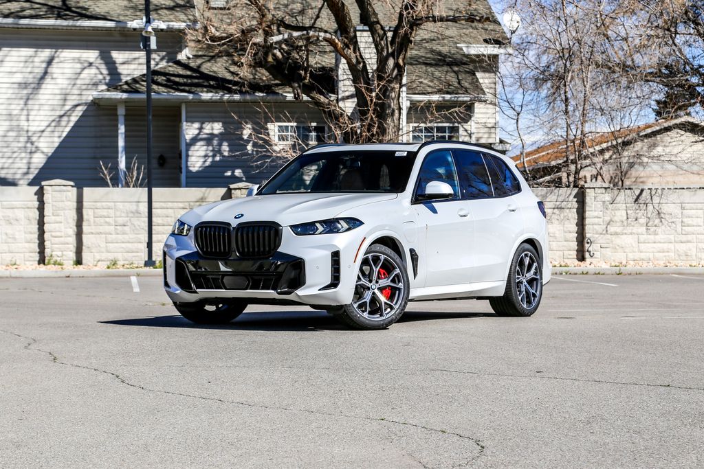 2026 BMW X5 xDrive50e's photo