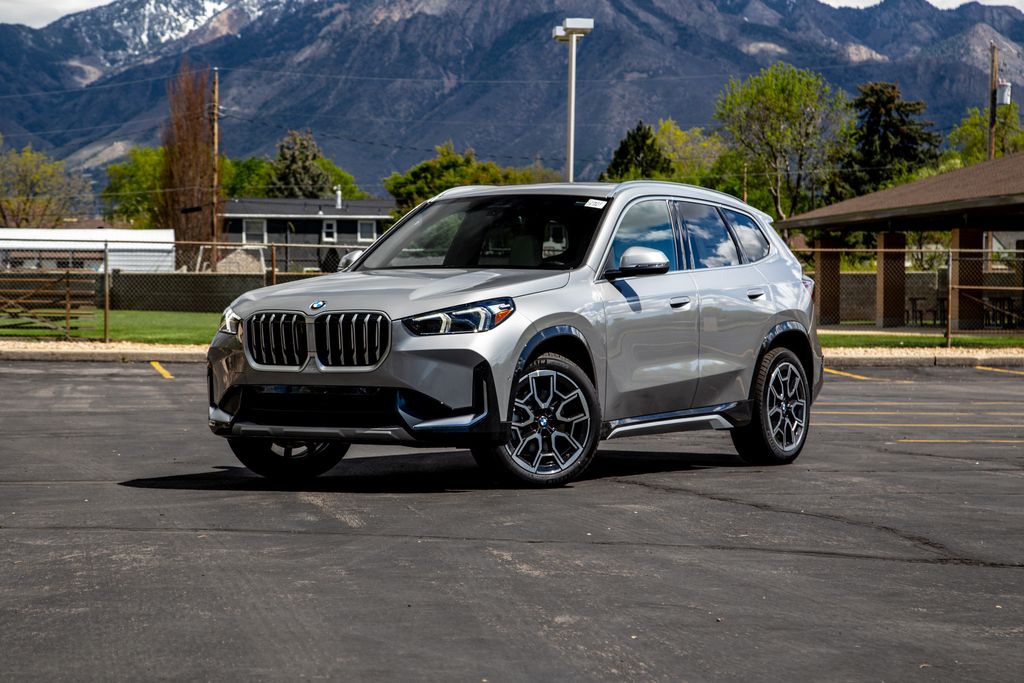 2026 BMW X1 xDrive28i's photo