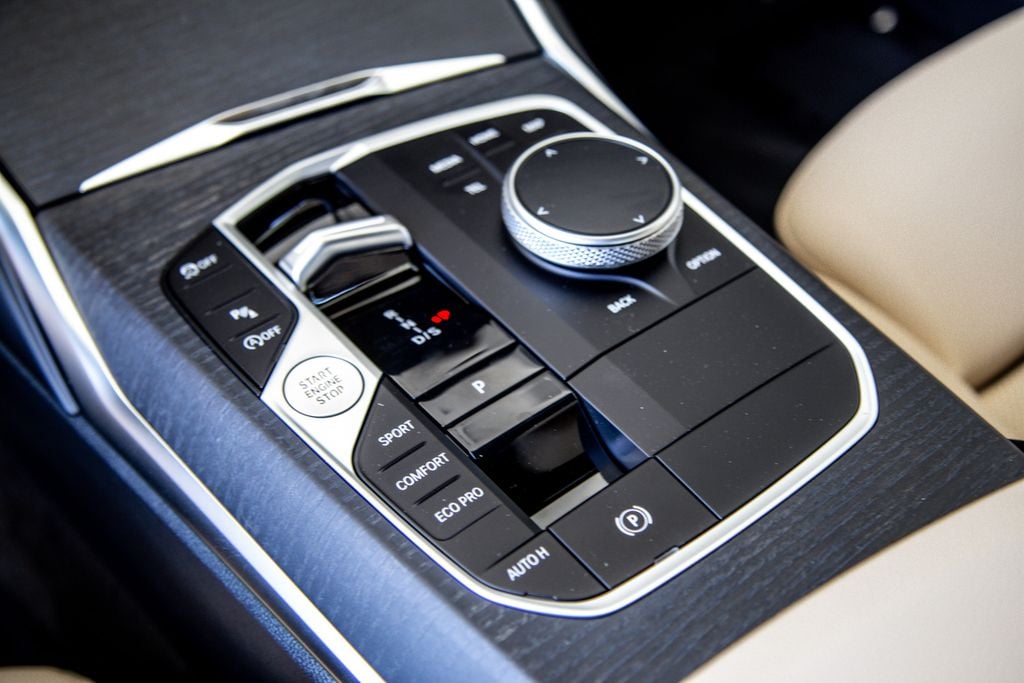 2026 BMW 3 Series 330i - Photo 14