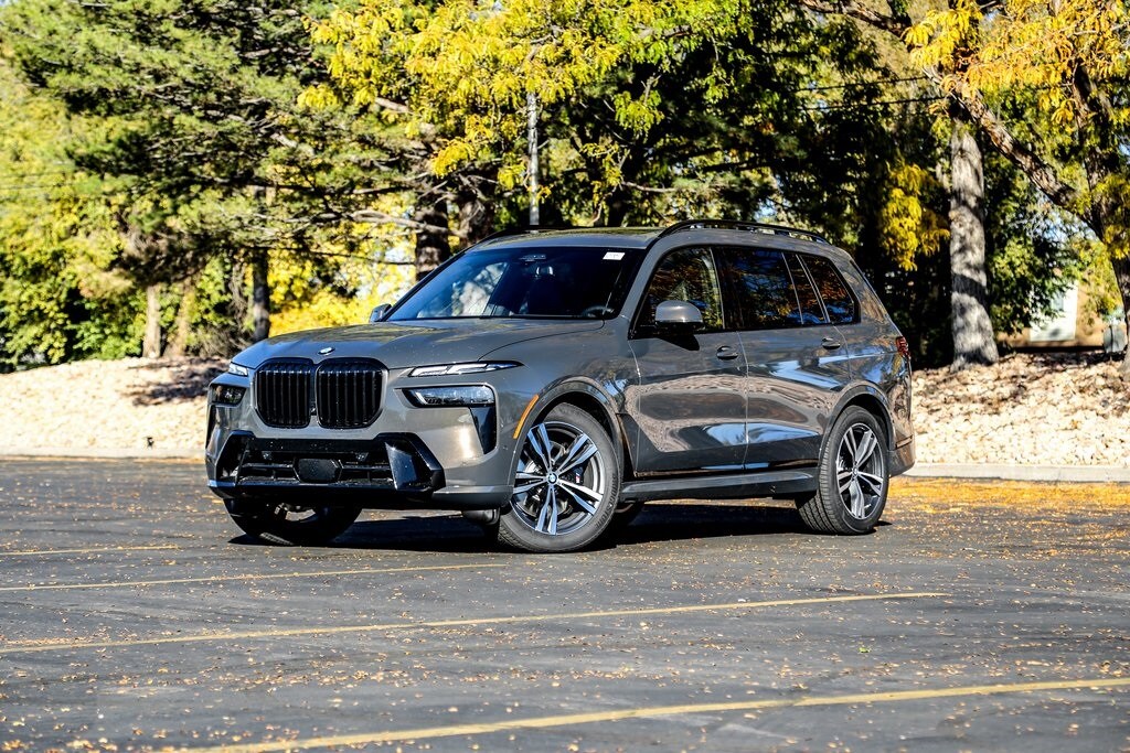 New 2026 BMW X7 xDrive40i SUV