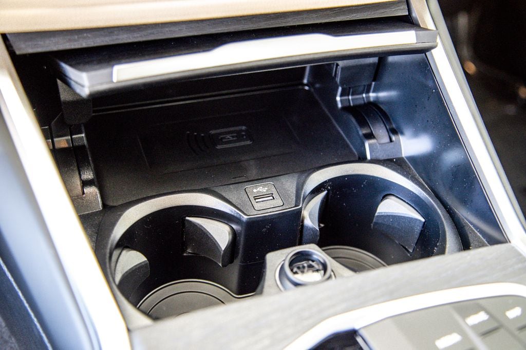 2026 BMW 3 Series 330i - Photo 15