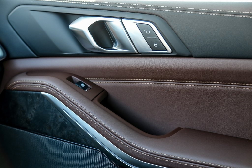 2026 BMW X5 50e - Photo 17