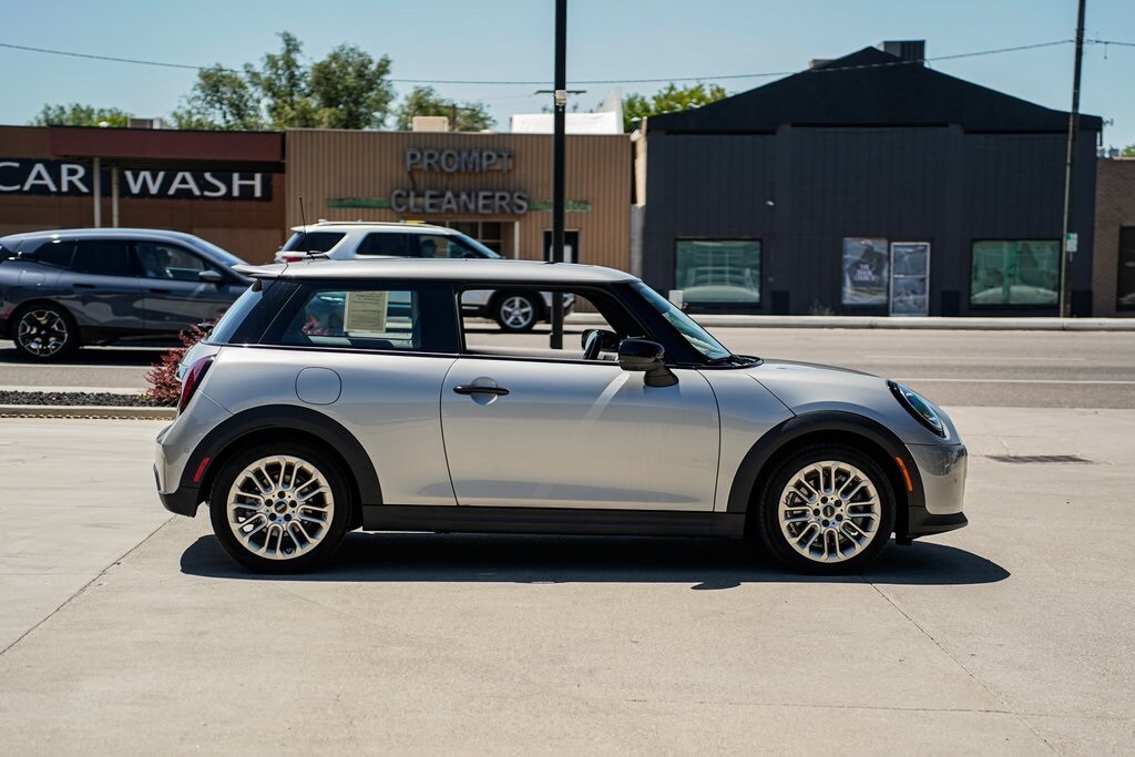 2025 Mini Cooper 2 Door Hardtop S photo 4