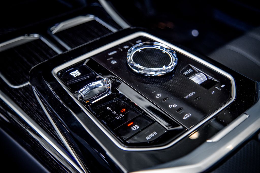 2026 BMW 7 Series 760i - Photo 22