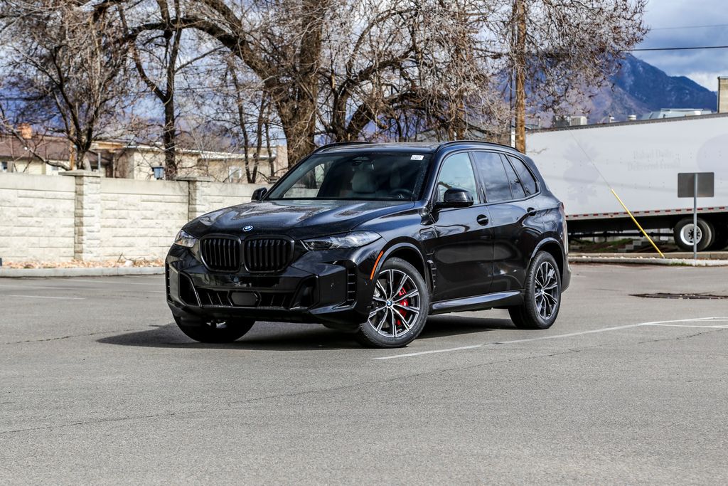 2026 BMW X5 xDrive50e's photo
