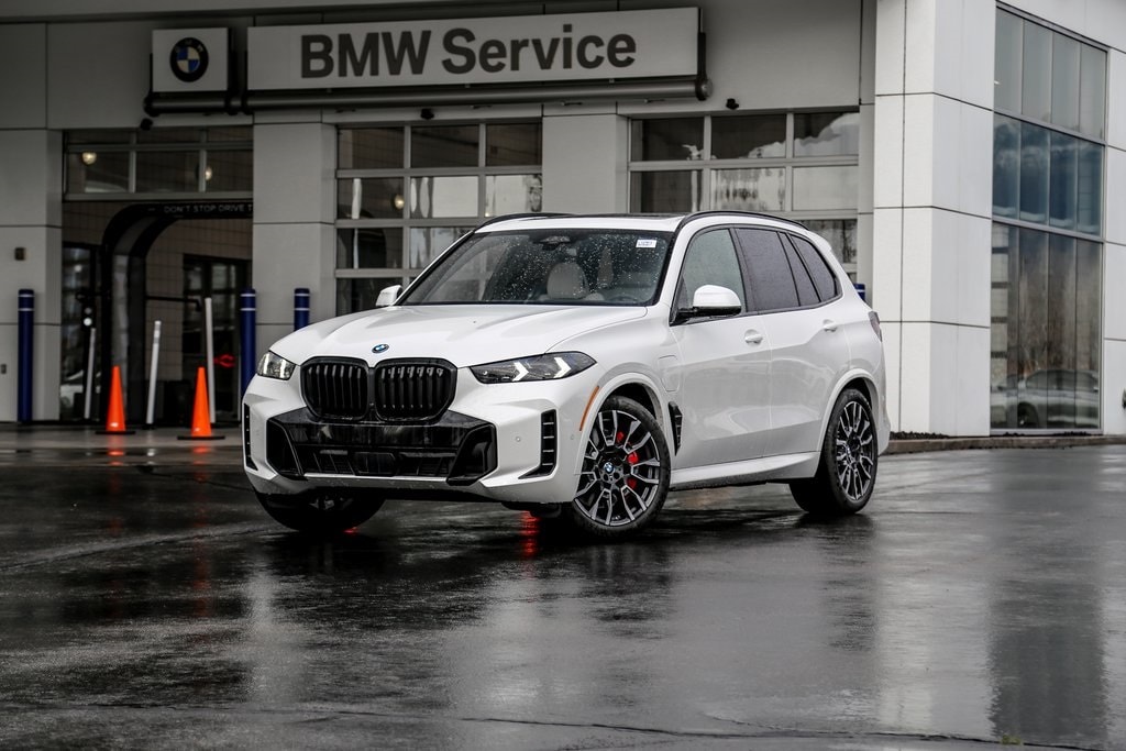 2026 BMW X5 xDrive50e's photo