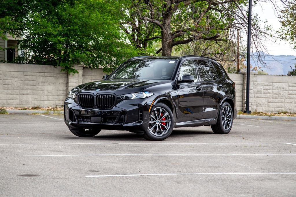 2026 BMW X5 xDrive50e's photo