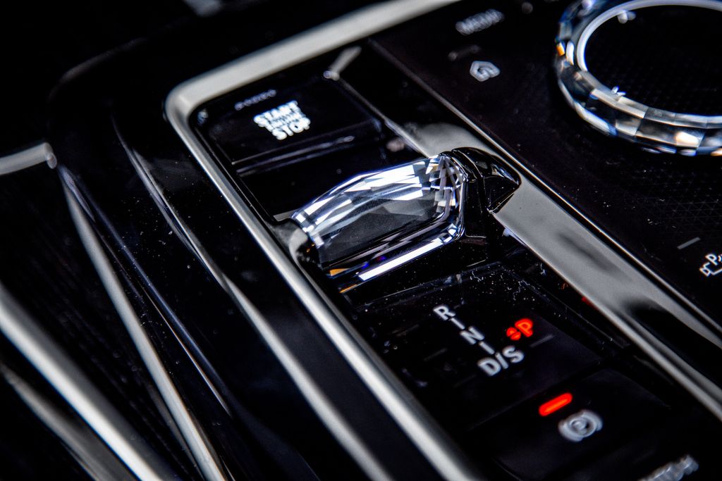 2026 BMW 7 Series 760i - Photo 24