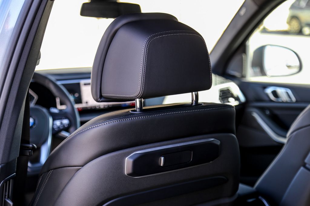 2026 BMW X5 50e - Photo 22