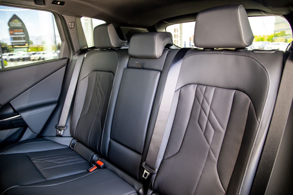 2026 BMW X3 30 - Photo 24