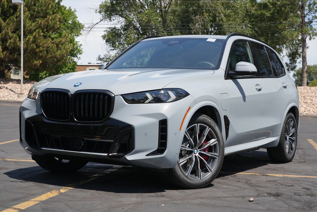 2026 BMW X5 xDrive50e's photo