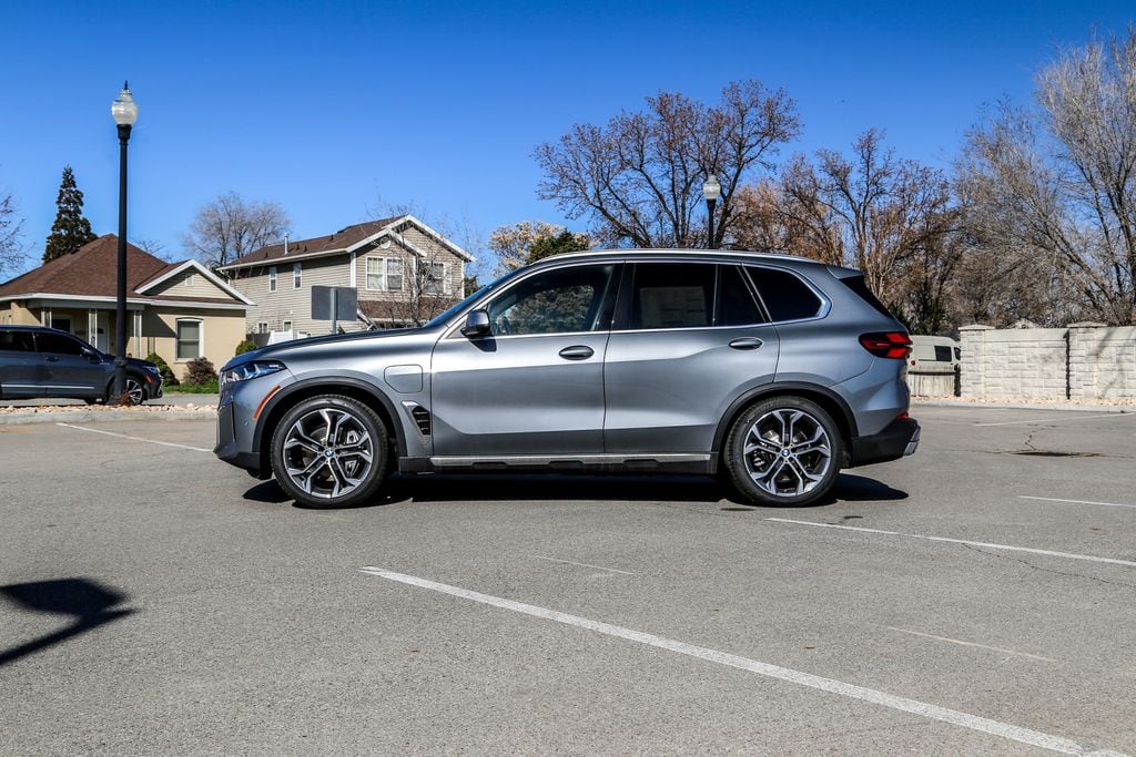 2026 BMW X5 50e - Photo 2