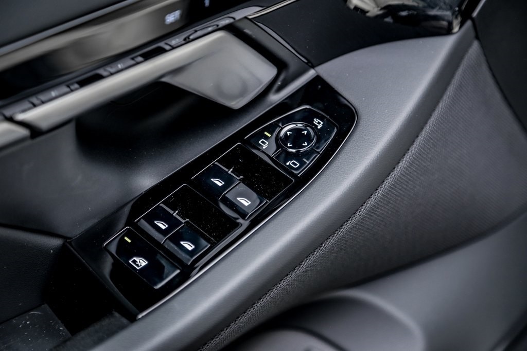 2026 BMW 5 Series 530i - Photo 18
