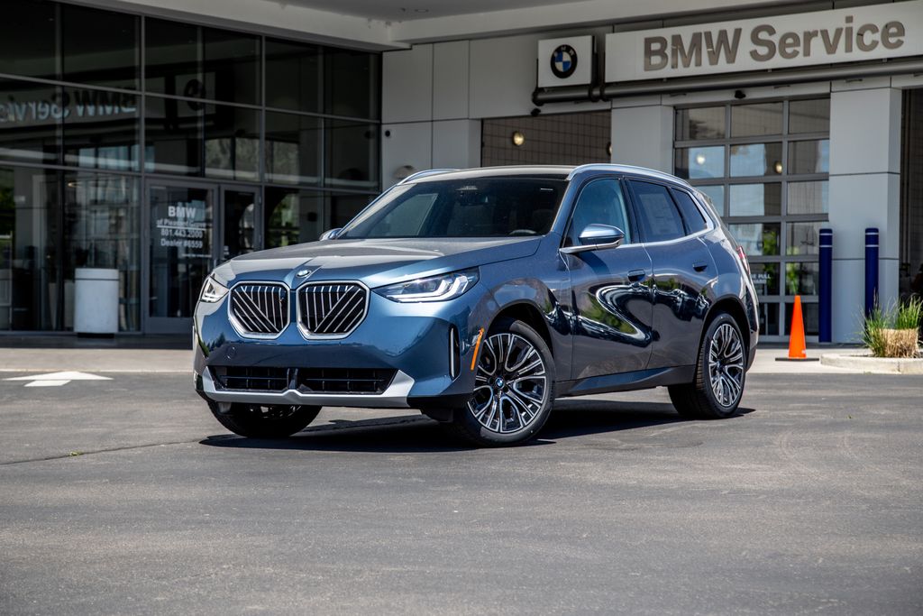 2026 BMW X3 30 XDRIVE's photo