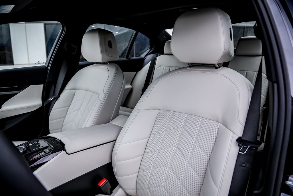2026 BMW 5 Series 530i - Photo 20
