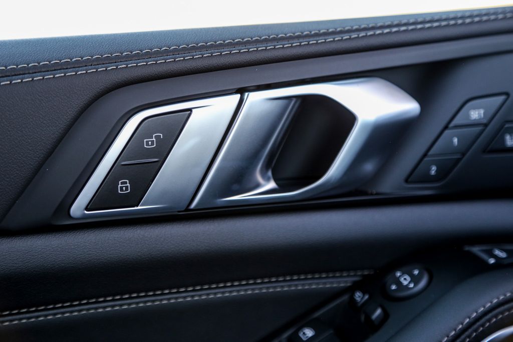2026 BMW X5 40i - Photo 18