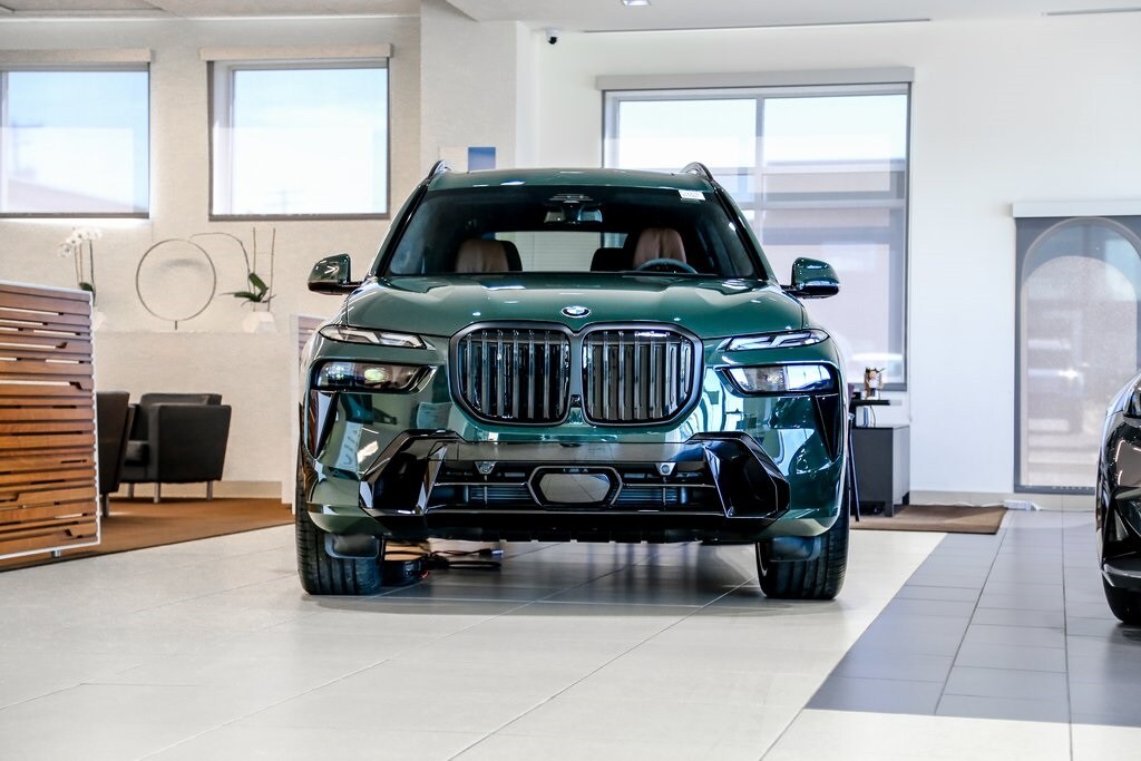 New 2026 BMW X7 xDrive40i SUV