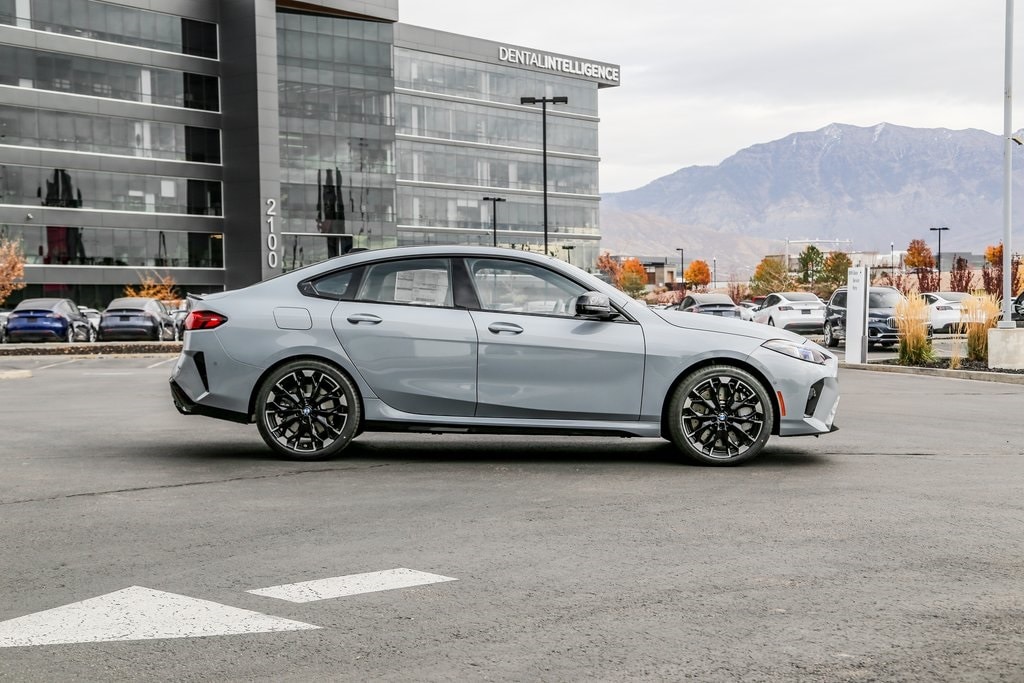 2026 BMW 2 Series M235 - Photo 6