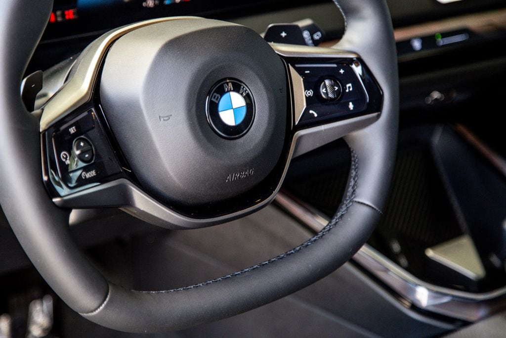 2026 BMW X3 30 - Photo 11