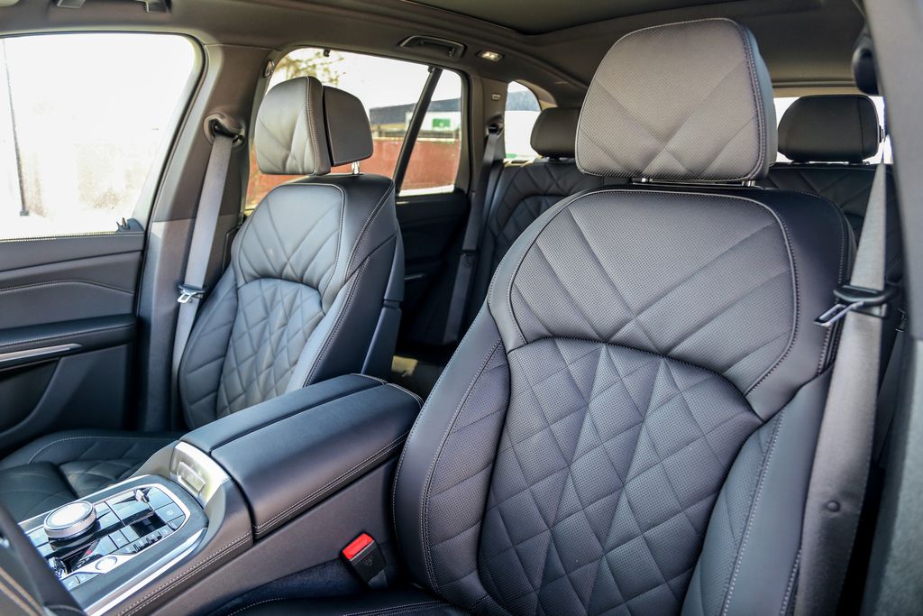 2026 BMW X5 50e - Photo 21