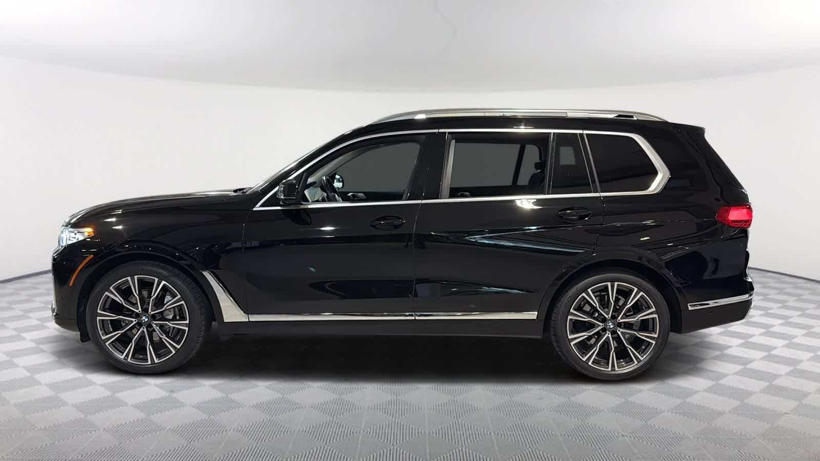 Thumbnail: 2022 BMW X7 - 3